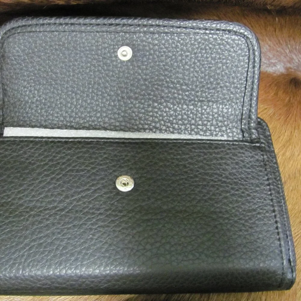 LONDON FOG COLLECTION LADIES   PEBBLED HIGH QUALITY VEGAN LEATHER NWT